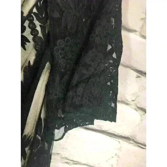 Audrey 3+1 Womens Size Large Black Lace Blouse Tan Underlayer - Picture 4 of 5